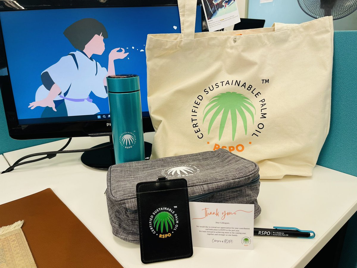 22Sanada's tweet photo. Yayy dpt appreciation gift lol #FujiWork https://t.co/DRVxOXXKsF