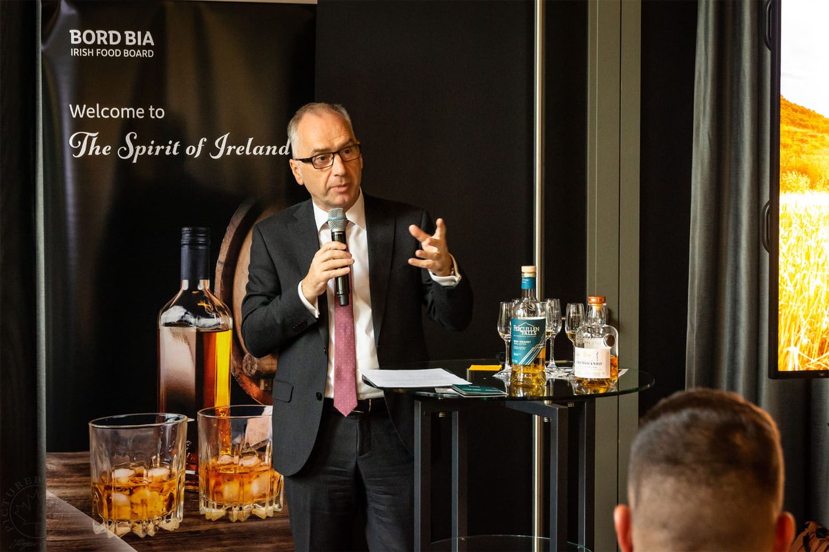 Bordbia's tweet photo. As part of #BarConventBerlin, Bord Bia hosted a #SpiritofIreland event in Berlin this week. 🇩🇪

Drinks expert Susan Boyle and on-trade expert Philip Duff delivered a guided Irish spirit tasting session to invitees at a fine dining restaurant. 🍸

📸credits: @Juergen_Sendel https://t.co/LywAc3mLCl