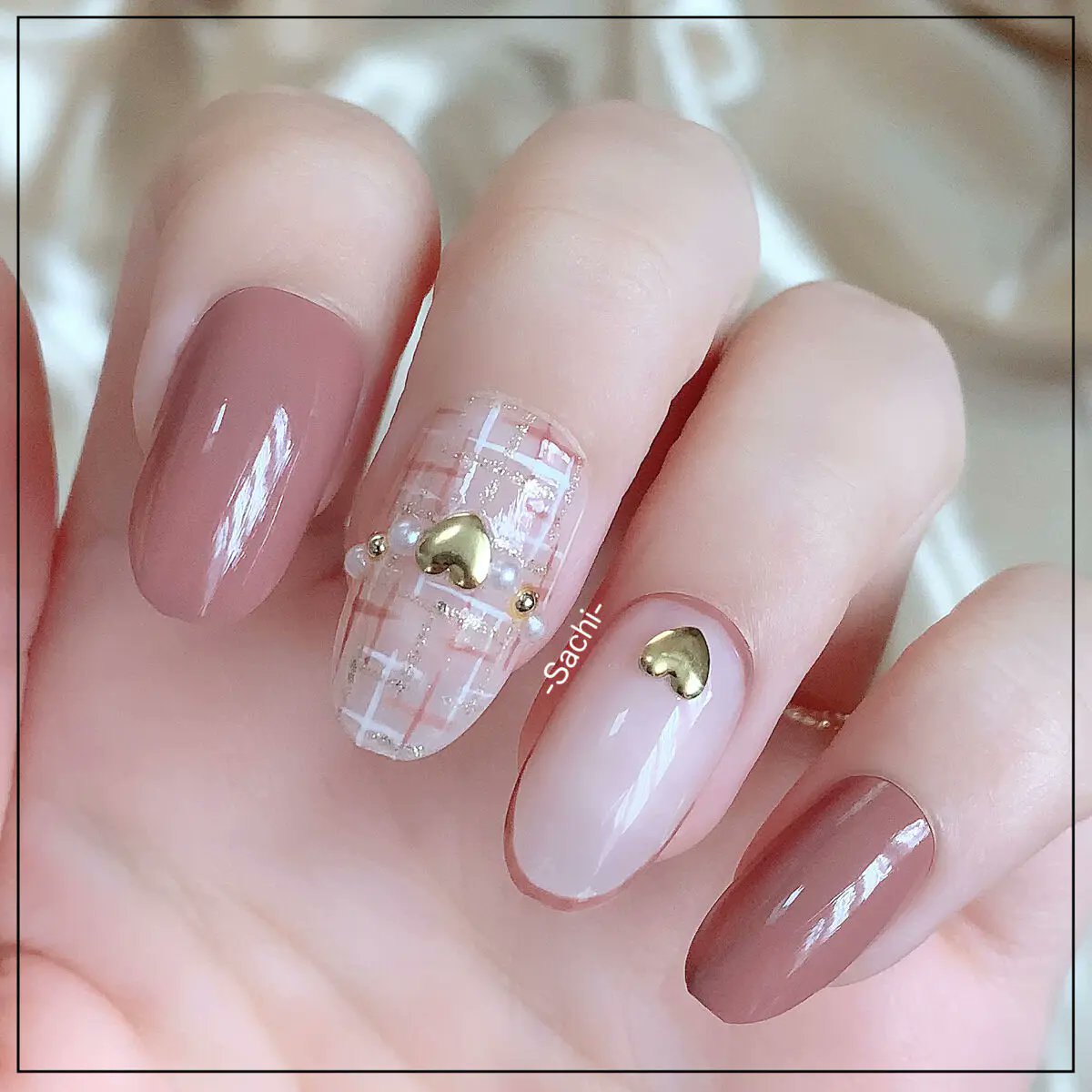 秋冬におすすめツイードネイル💅やり方は画像を参考にしていただければ