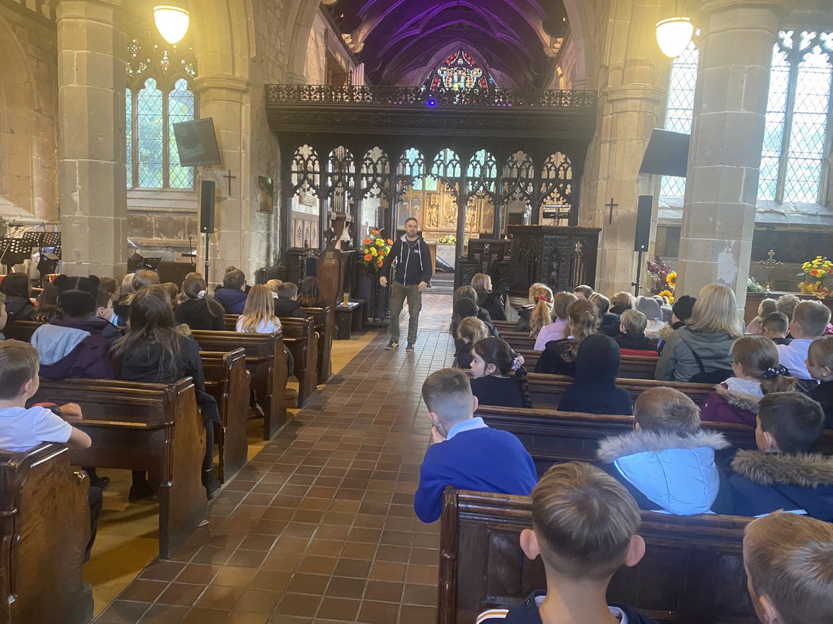 CavClosejnr's tweet photo. Year 5 have enjoyed exploring the Victorian elements of @StChaddesden today, as part of our Victorian Chaddesden topic. #aspirecollaborateexperience #ACElearners @theharmonytrust https://t.co/JNReZeRSHH