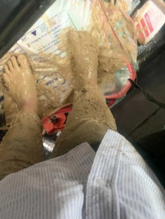 Jummiseeks's tweet photo. I am terribly confuse if qualifying #UGCNET is more challenging or appearing it. 

Thrice Postponed and came up with best centre @NIT_AP - remote location with most pathetic road condition. 

Should’ve prepared for “how to reach exam centre?” too. https://t.co/AHtI6POIVO