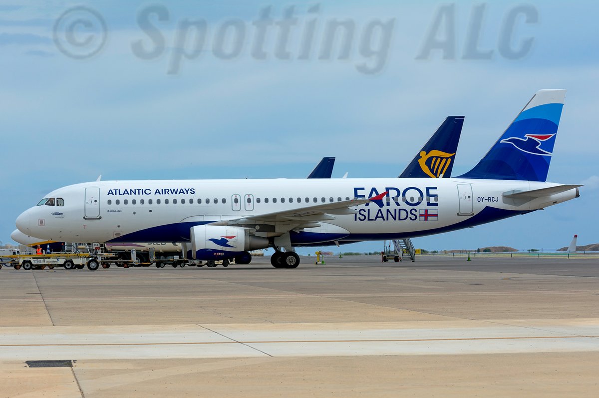 OY-RCJ Airbus 320 de Atlantic Airways <a href="/fly_atlantic/">Atlantic Airways P/F</a> llegando a <a href="/ALC_Airport/">Aeropuerto Alicante-Elche Miguel Hernández</a> en vuelo chárter de temporada desde Vagar #Vagarairport (Islas Feroe)

OY-RCJ Airbus 320 of Atlantic Airways <a href="/fly_atlantic/">Atlantic Airways P/F</a> just arrived on a charterflight from Vagar International Airport (Feroe Islands)