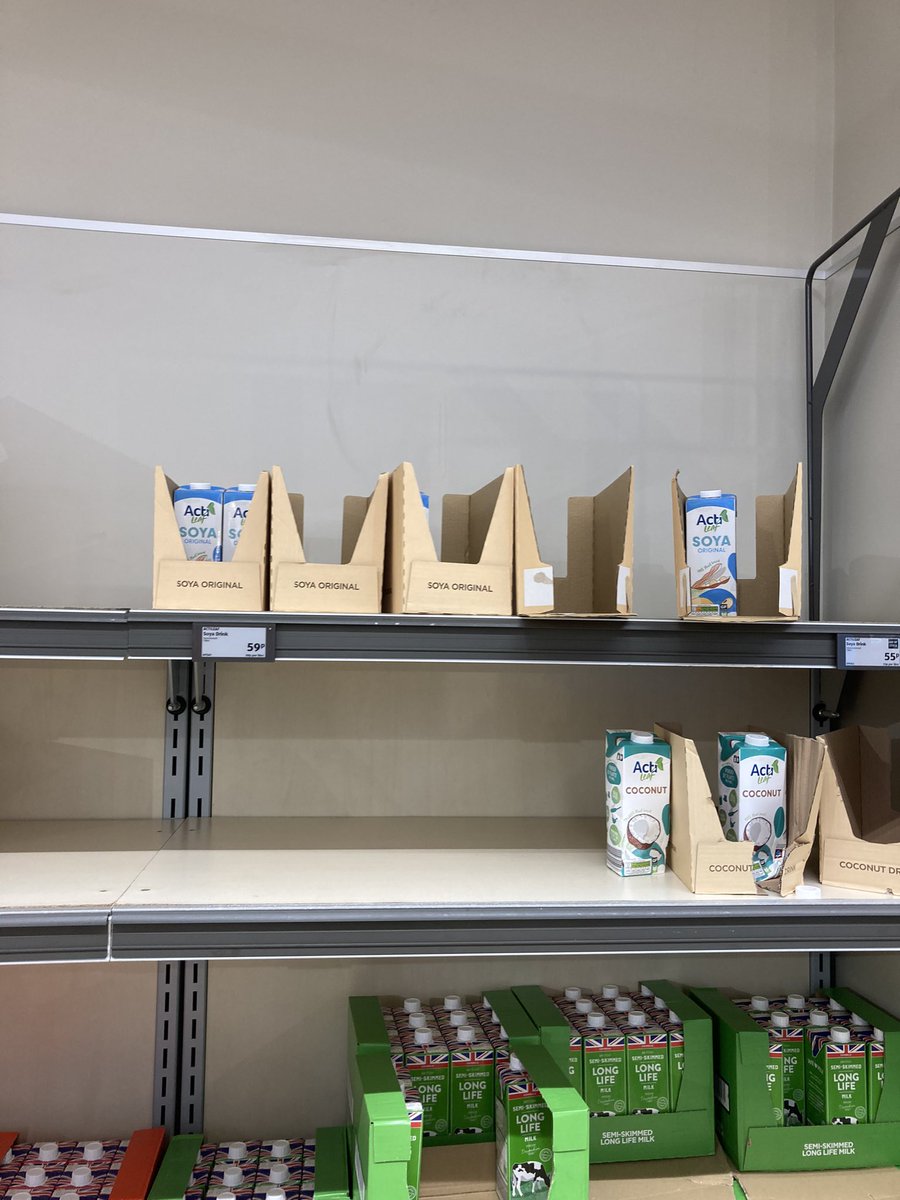 Another day unable to buy the main veggies and foods. <a href="/GOVUK/">GOV.UK</a> #courgettesmissing #foodshortageuk #emptyshelves #nofoodsupermarkets