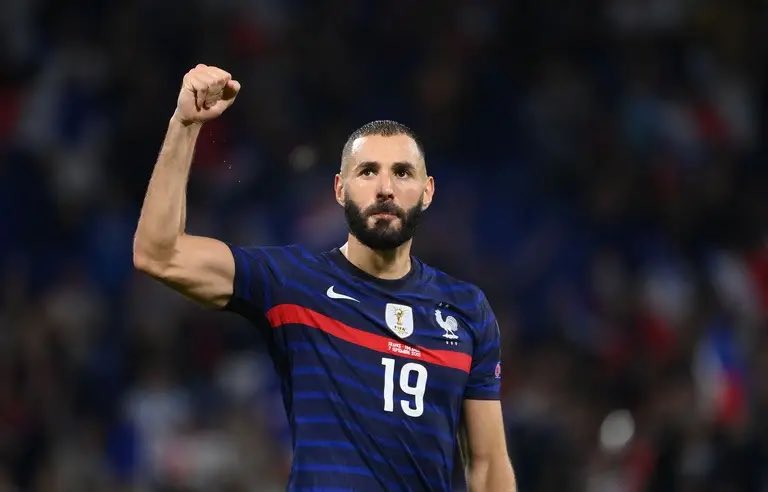 AlexVercoutter_'s tweet photo. Sélectionneur est le 🎲🎲, buteur sera le Nueve ☄️⚔️🏴☠️ #nwar #charbon #benzeback https://t.co/wKhaMD3NKl