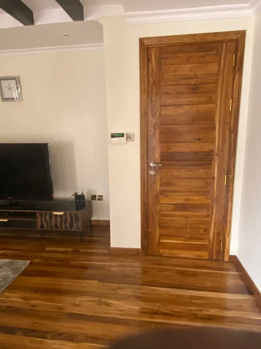 Timeless_Timber's tweet photo. You Need To Consider #Mahogany For Your Home. The color often darkens and grows richer over time adding commercial value to your home.#TimelessTimber provides customized ready-made #Doors and #Windowframes made from strong kiln-dried Mahogany Wood. Send us a message for a quote. https://t.co/cSKXAm8KVg