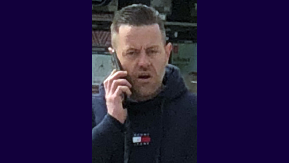 #APPEAl | Police have released a CCTV image of a man they believe could assist with their inquiries into an assault.

The incident happened in Old Market Square, Nottingham city centre, on Sunday 10 April 2022. news.nottinghamshire.police.uk/news/cctv-imag…