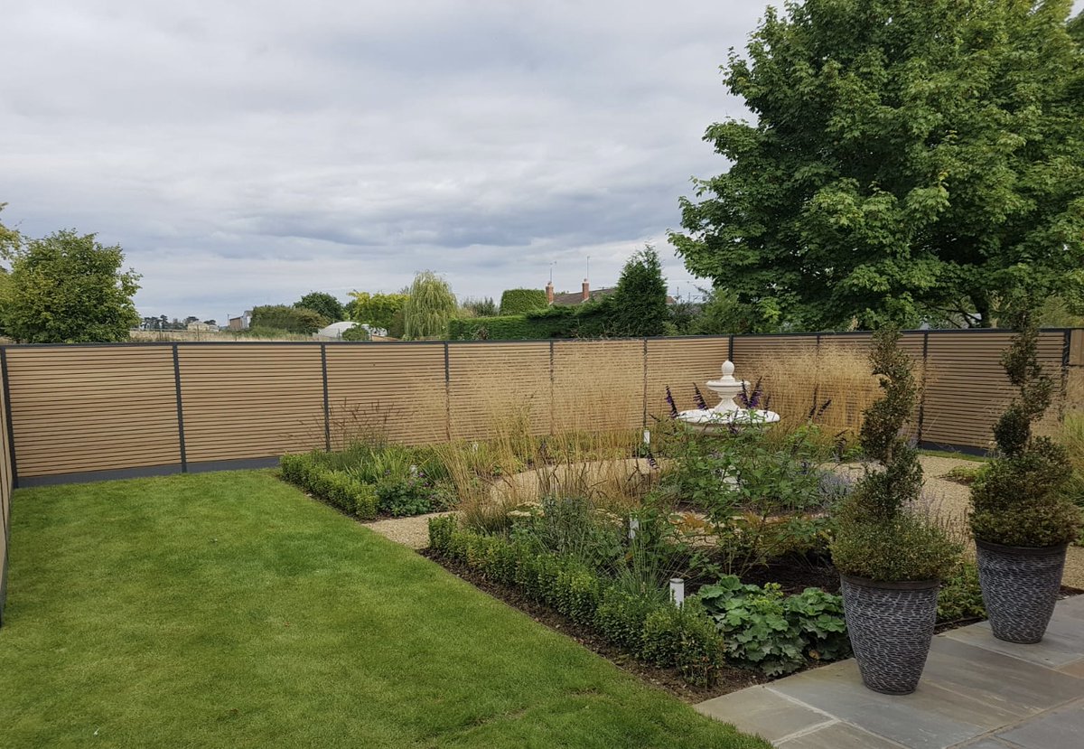 lefencing's tweet photo. Our new range of composite fencing. Powder coated steel DuraPosts in anthracite grey with Natural Urban Slatted Composite Panels. 
For more information please give us a call on 0115 9460604. #longeatonfencing #durapost #composite #compositefencing #lefs #lightweightfencing https://t.co/glPytD7lP5