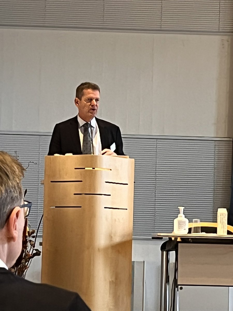 MetLab_AU's tweet photo. kicking off a symposium om #AMR #amrcph welcome by Søren Brostrøm https://t.co/3DcHVSzDIx