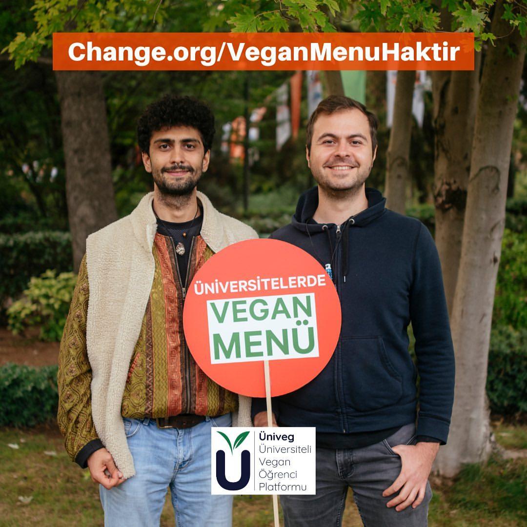Vegan öğrenciler tüm üniversitelerde kalıcı Vegan Menü gelmesini istiyor. Vegan Derneği'nin Yök'e açtığı ilgili dava sürecinde öğrencilere destek olmak için kampanyayı imzala🌱 <a href="/TvdOrgTr/">Vegan Derneği Türkiye</a> change.org/VeganMenuHaktir