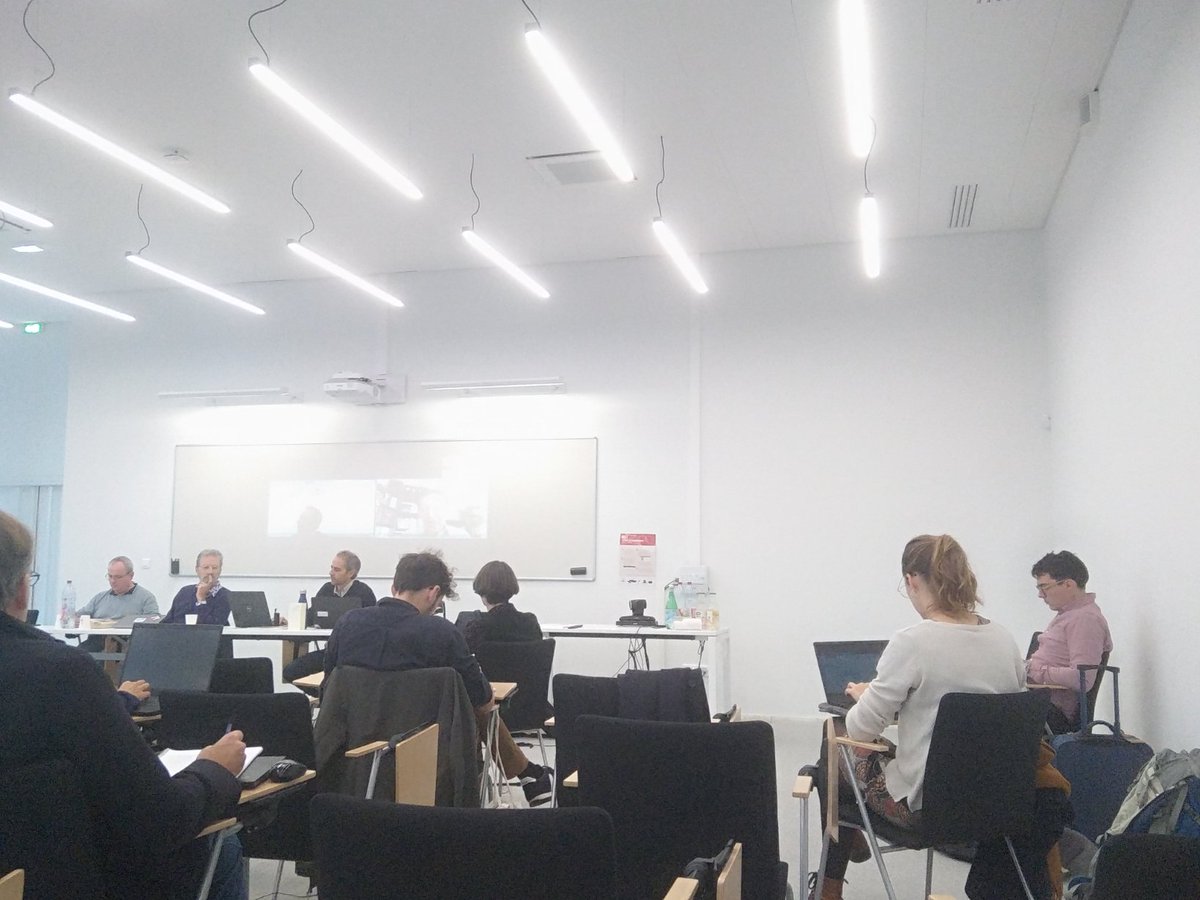 EmilienSchultz's tweet photo. Reprise de #rt29 socio des sciences et des techniques avec Dominique Vinck, @Olivier__Martin et Pascal Ragouet sur leurs manuels respectifs !  L'importance des trajectoires sur les productions intellectuelles. https://t.co/8i69oE5wfi