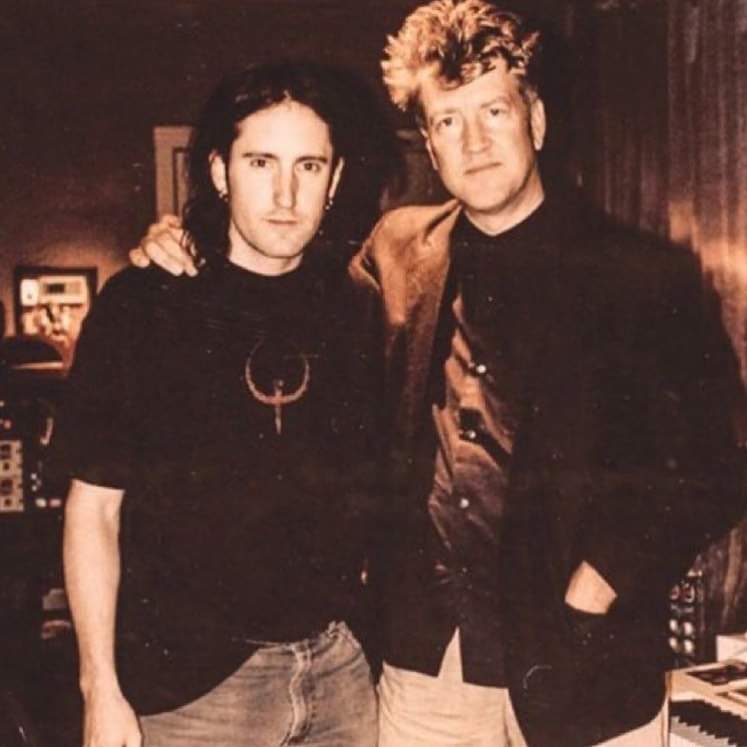 RT @fuzzybluerain: wow, look at this picture of elliott smith and gordon ramsay! https://t.co/zBuUlt5Ea7
