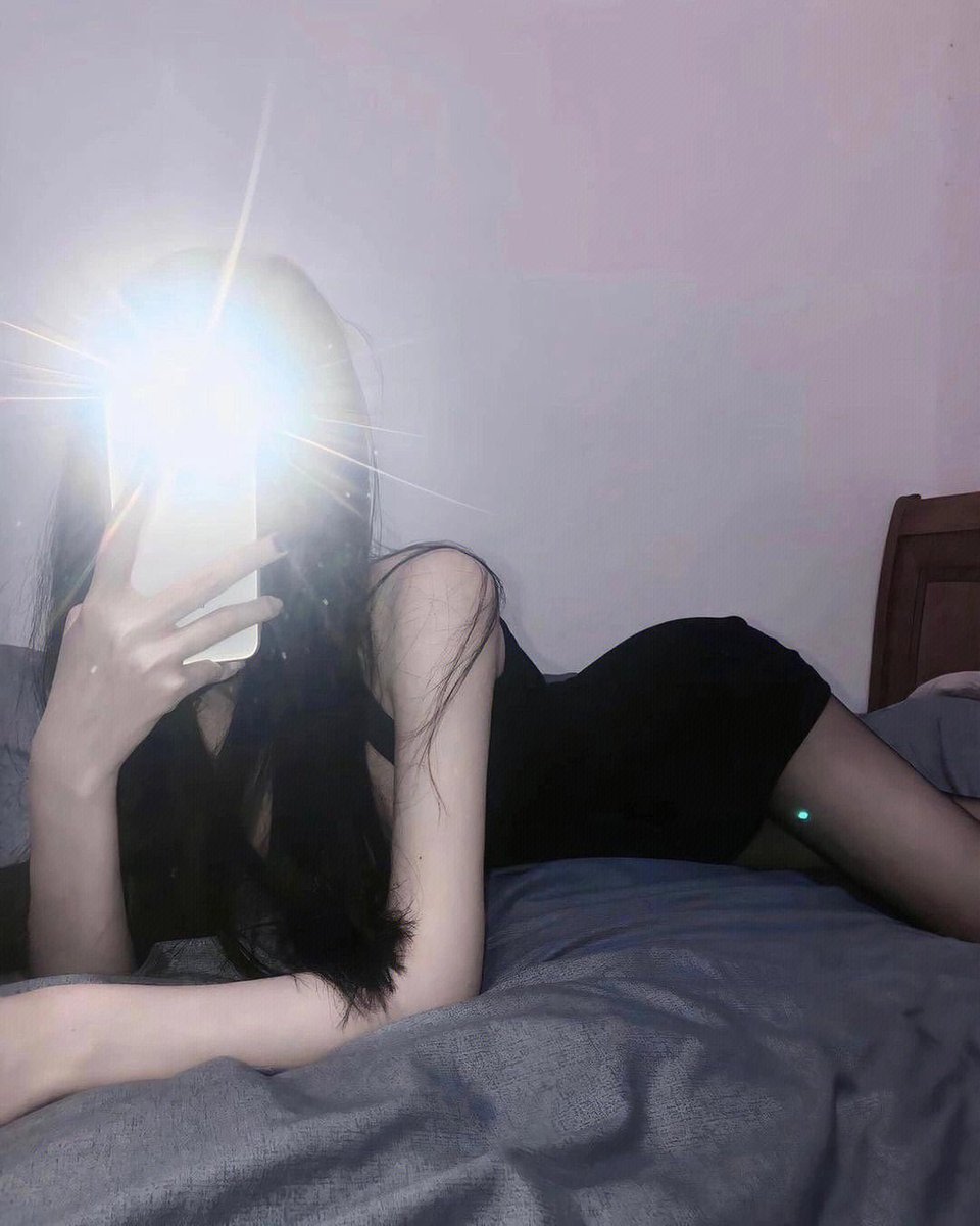 楼上的女孩子真可怜 天天晚上被男朋友打的嗯嗯啊啊的叫 不过还好她男朋友有良心 每次打两分钟就不打了 https://t.co/pFZEW1rFtg