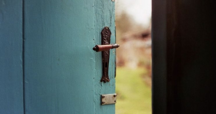 PrayerIreland's tweet photo. New devotional up today ‘The Door is Open.’ https://t.co/fk44FMSEct #prayerireland #doorisopen https://t.co/m73a121KSf