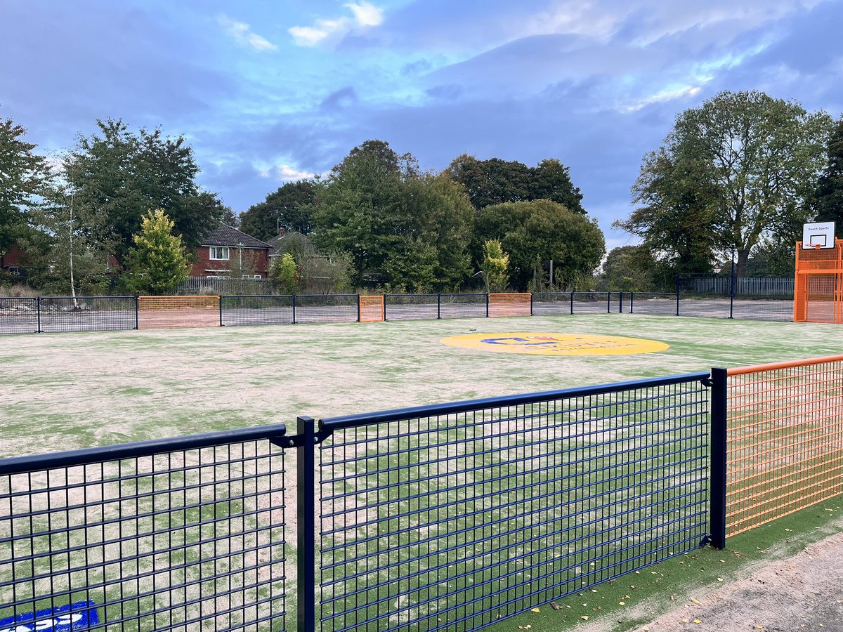 St Chris Wrexham tweet media