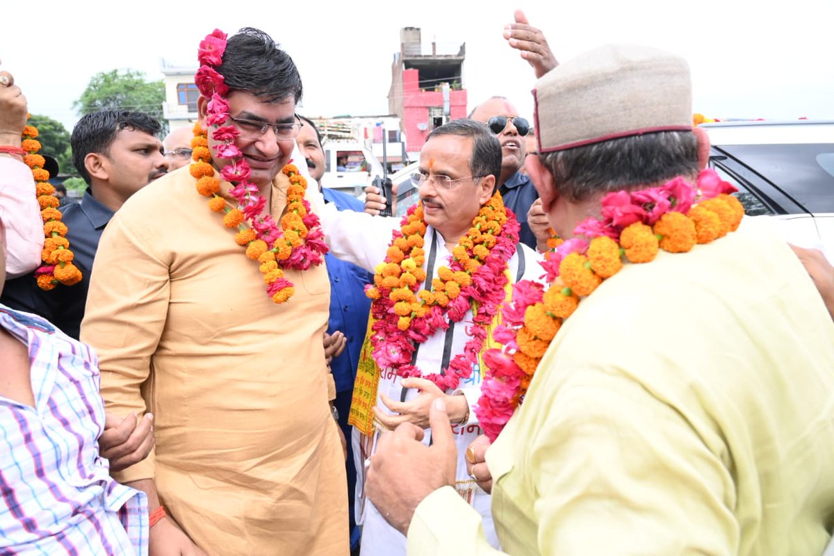 LG_ANI_DrDinesh's tweet photo. रनिया, कानपुर देहात में उ. प्र. उद्योग व्यापार मंडल द्वारा आयोजित मनोनीत कार्यक्रम में मुख्य अतिथि के रूप में सहभागिता की ।

@narendramodi @JPNadda @AmitShah @myogiadityanath @idharampalsingh @BJP4India @BJP4UP https://t.co/emMpDSdTVp