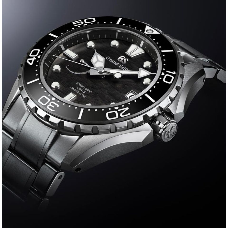 GrandSeikoIndia's tweet photo. The new #GrandSeiko Spring Drive Diver’s 200m #SLGA015 from the Evolution 9 collection with 5 Day power reserve with #caliber9RA5.
Shop now: https://t.co/VfaycKF8sS
#TheNatureOfTime #GrandSeikoOwners
#WatchExpert #LuxuryWatches
#LuxuryTime https://t.co/jWFS0mD04N