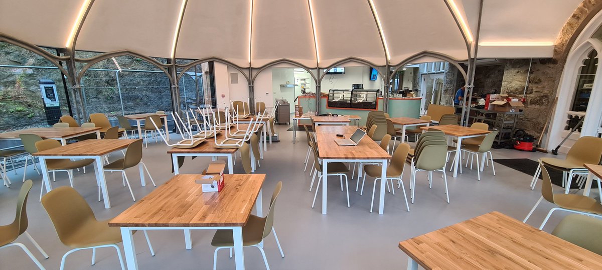 3eelec's tweet photo. Total transformation of this space. Many controllable elements, but remains very simple for users thanks to "scene control". Set scenes in the app, and quickly recall via the wall keypads. #3esmartcontrol
Amazing space to relax and have a panad..... https://t.co/drWfGsAutn