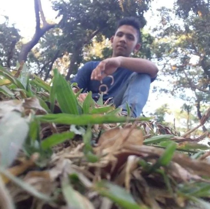 saiful100125's tweet photo. Visiting a park with friend. https://t.co/5x4zRMs075
