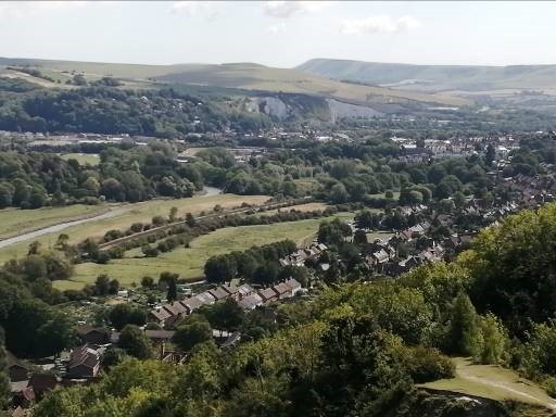 A partnership of 10 organisations spanning the Ouse Valley and including <a href="/sdnpa/">South Downs National Park</a> has today been awarded £2m from <a href="/TNLComFund/">The National Lottery Community Fund</a> to deliver community based climate action - nature recovery at scale, centred on the South Downs National Park - much more to come! southdowns.gov.uk/ouse-valley-wi…