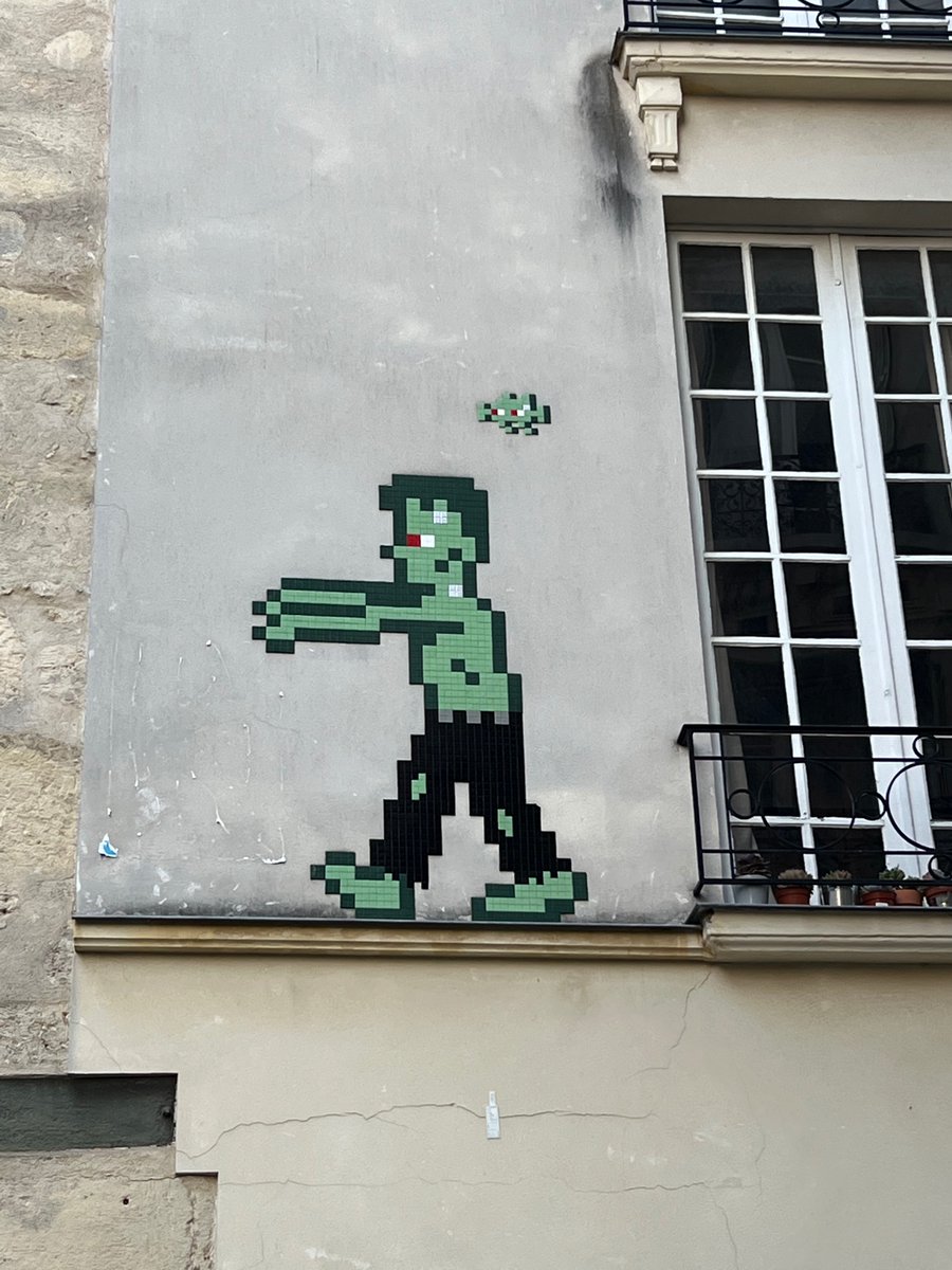 supremesurrende's tweet photo. Just a few we spotted out in the wild today @invaderwashere https://t.co/CT5W43C1GK
