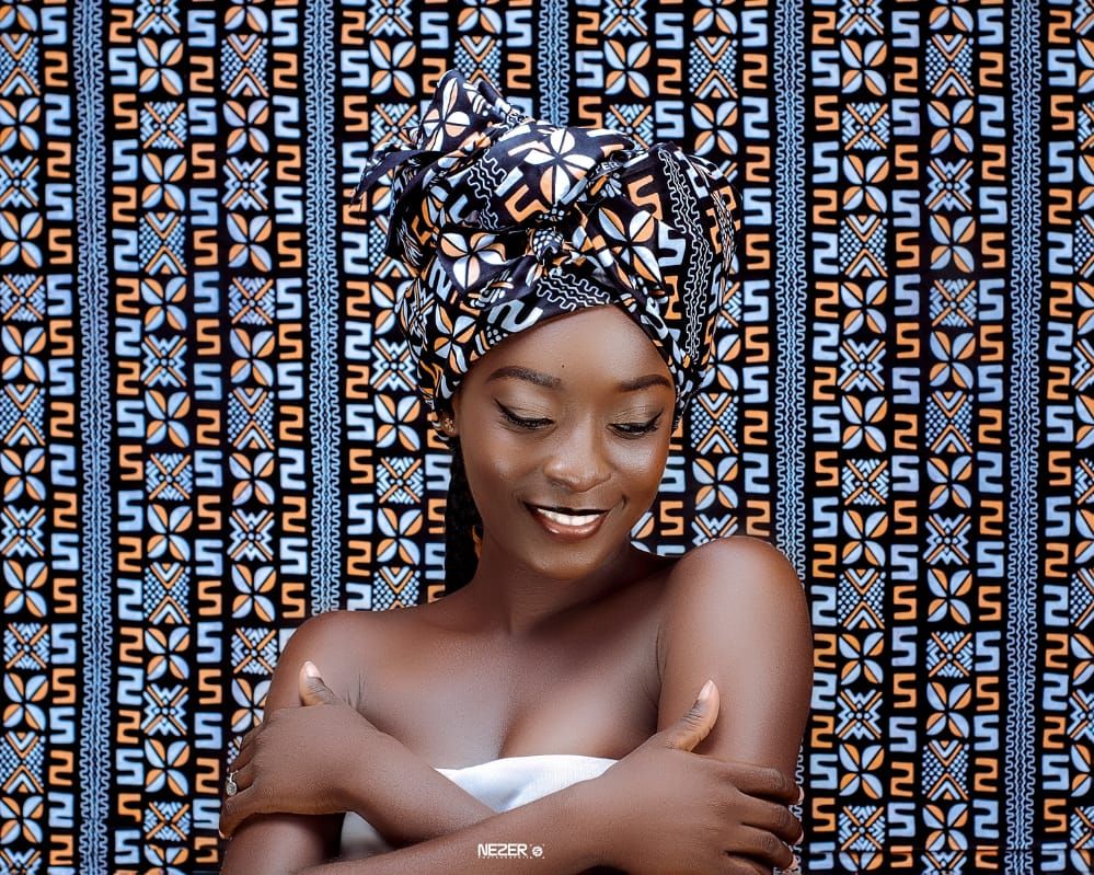 ChristeeCaliel's tweet photo. Une journée ensoleillée remplie de sourire
#soleil
#christee_caliel
#Mannequin
#model
#photo 
@228Events @ZikDePartout https://t.co/VpP6d9TLix