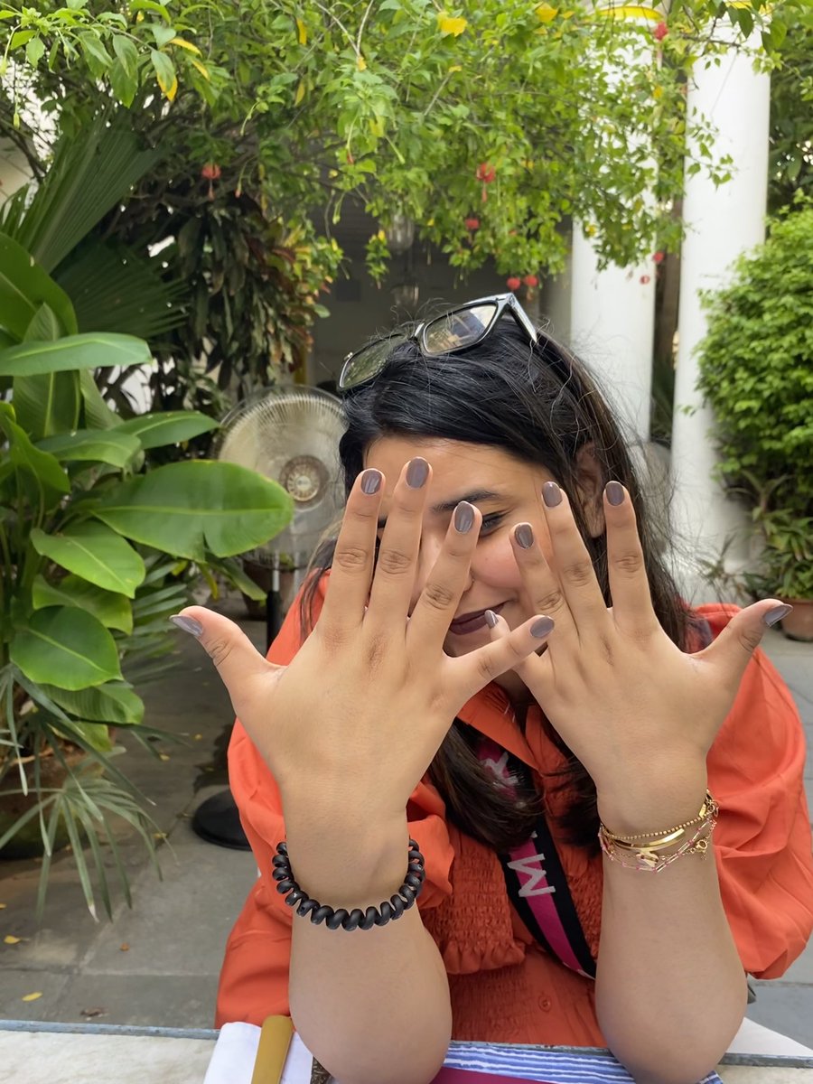 ashima_chugh's tweet photo. mujhe nahi pta hai. mujhse maat pucho na. 🥺 https://t.co/Cv9VTpDyi5