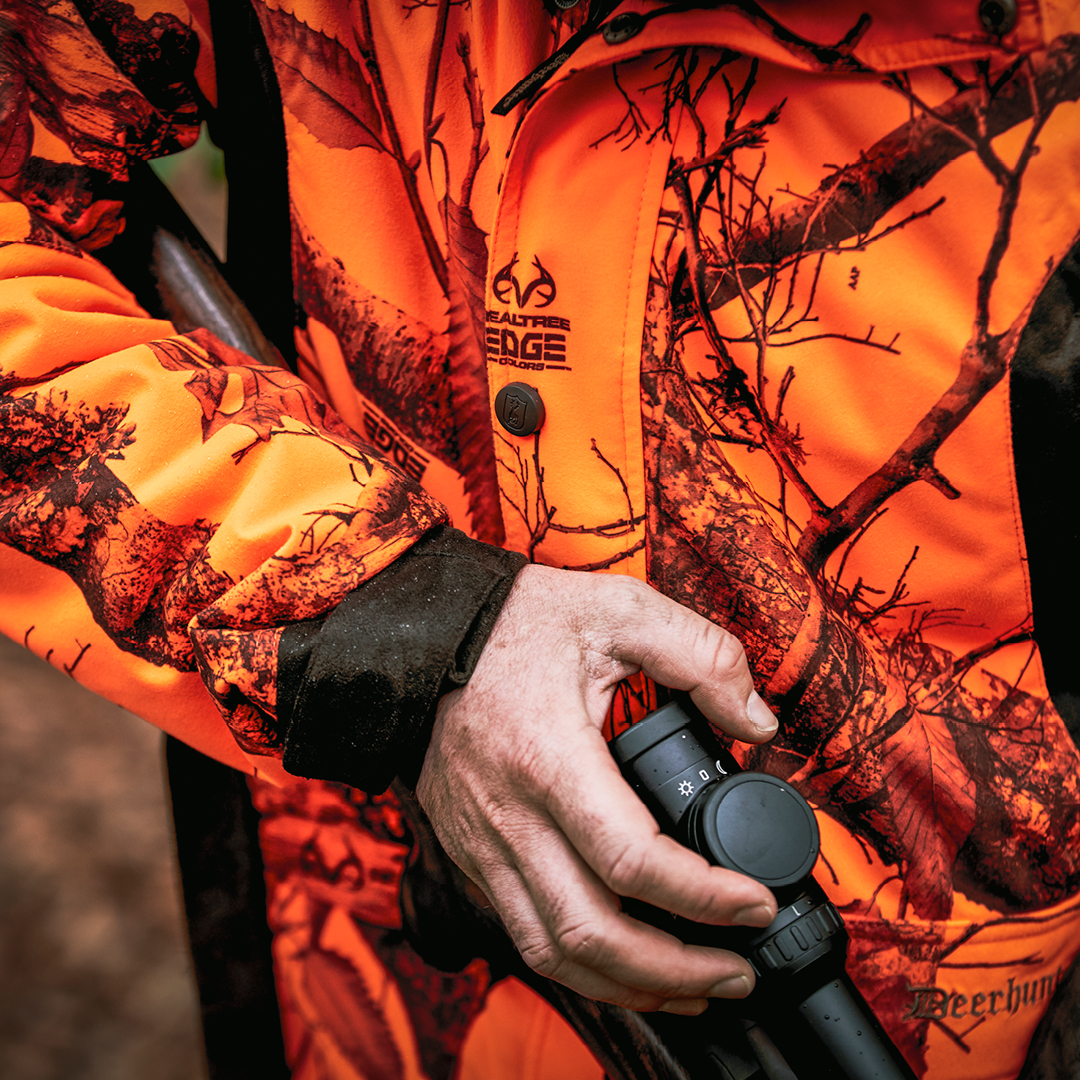 Deerhunter_eu's tweet photo. After many hours spent observing the trails, sitting up in the high seat and setting up positions, you sense the hunt is near.
Ready for the Driven Hunt season?
#Deerhunter #deerhunter_eu #huntingwear #huntingclothing #hunting
#huntready #huntinseason #drivenhunt https://t.co/imP6Erpdnp