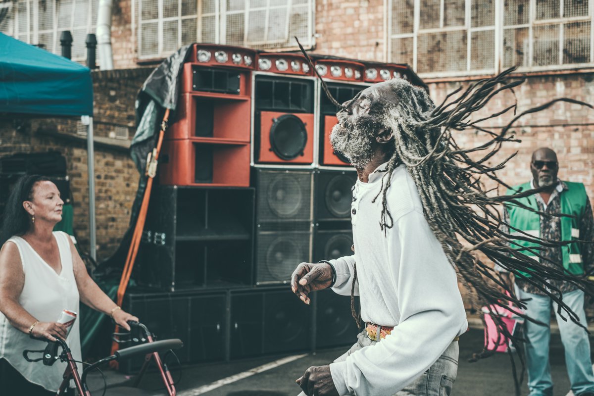 HeritageFundUK's tweet image. Set on the streets of Ridley Road and Gillett Square, the #NationalLottery funded Ridley Road Stories celebrated and shared Caribbean and African locals stories and memories. 

These are some of the fantastic images captured during @future_hackney's project. #BlackHistoryMonth