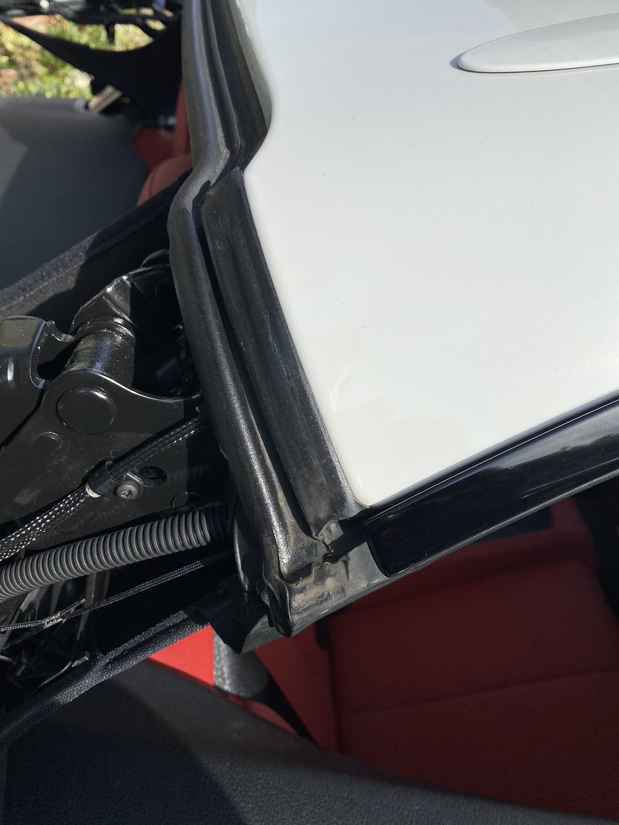 simonhpirie's tweet photo. Maintenance day yesterday.
Winter prep as doubt roof will be up and down many times..
#roofclean #roofgel #gumphlige https://t.co/tuXfSpY9ln