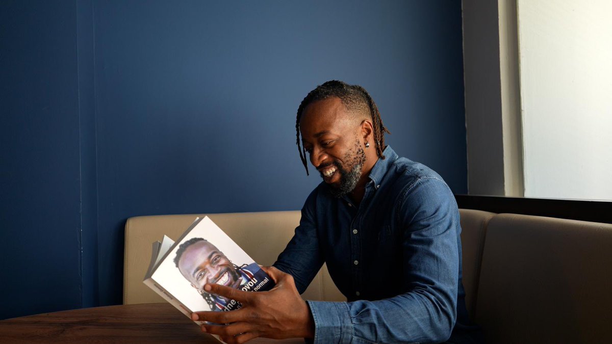 Très heureux de vous annoncer la sortie prochaine de mon livre « Gagner ce n’est pas normal » co-écrit avec mon ami <a href="/edwardjay73/">JAY EDWARD</a> aux éditions Les Passionnés de Bouquins. 📕 ⚽️
 
Sortie officielle le 18 octobre.
Pour le précommander 👉 livre.fnac.com/a17402584/Edwa…