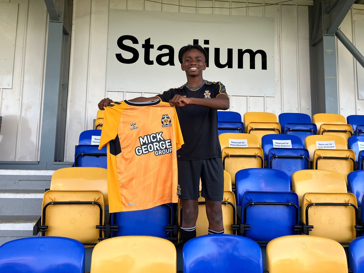 cufcacademy1's tweet photo. A big welcome to U12 Sean who joins the Academy. Thank you to Brusk and Global for their help in his development @FootballGlobal @GFAMH_2018 https://t.co/MzdvvZc5OC