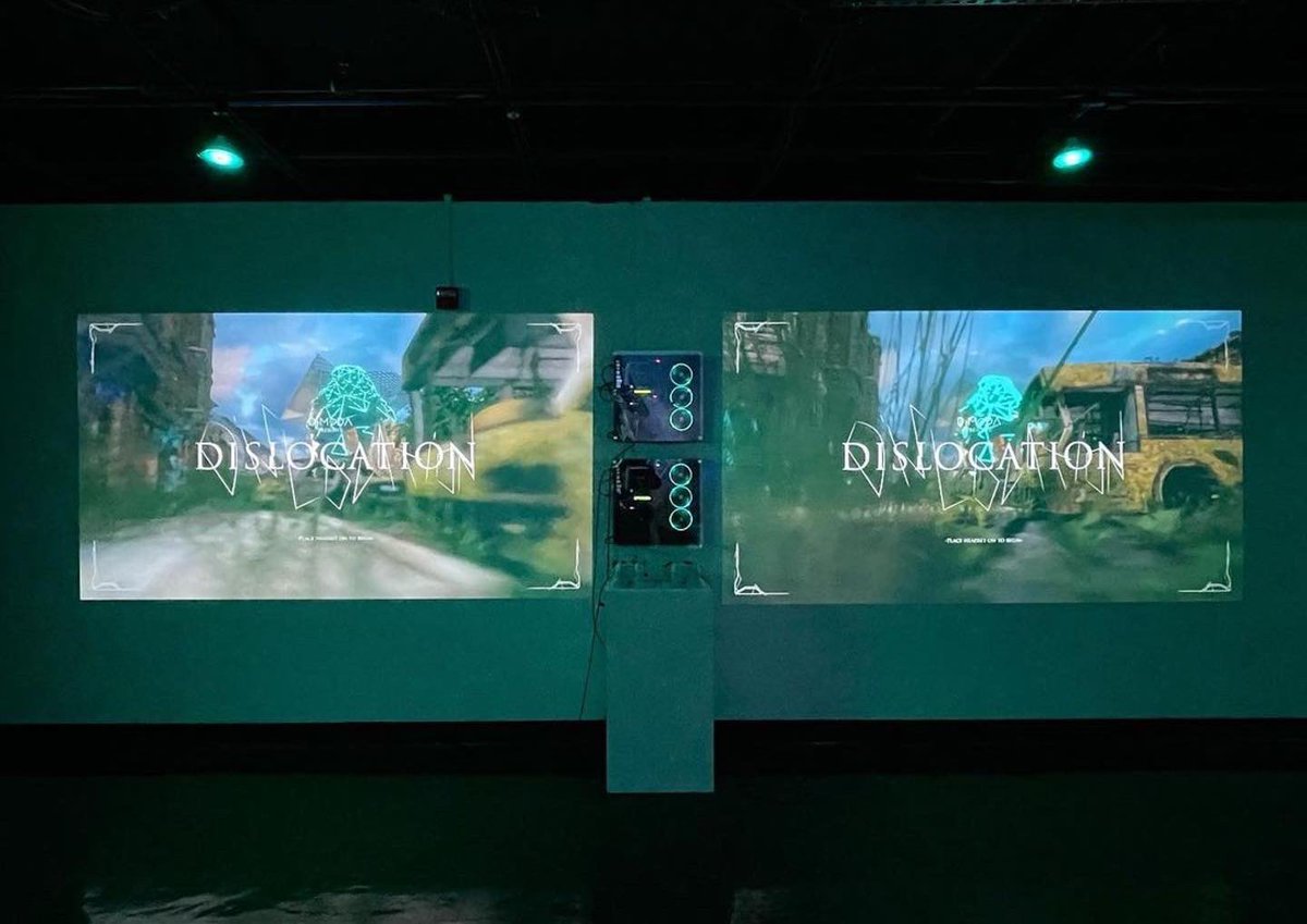 BanzBowinkel's tweet photo. On Oct 6th opened up #DiMoDA: Dis/Location at @bannistergallery in Rhode Island.
Big thanks to Christiane Paul, who curated the show and to @ramwillram @tmvrtx @aymanalousi for the fantastic VR exhibition space and 3D sculpture! https://t.co/x4vMQHVrCG