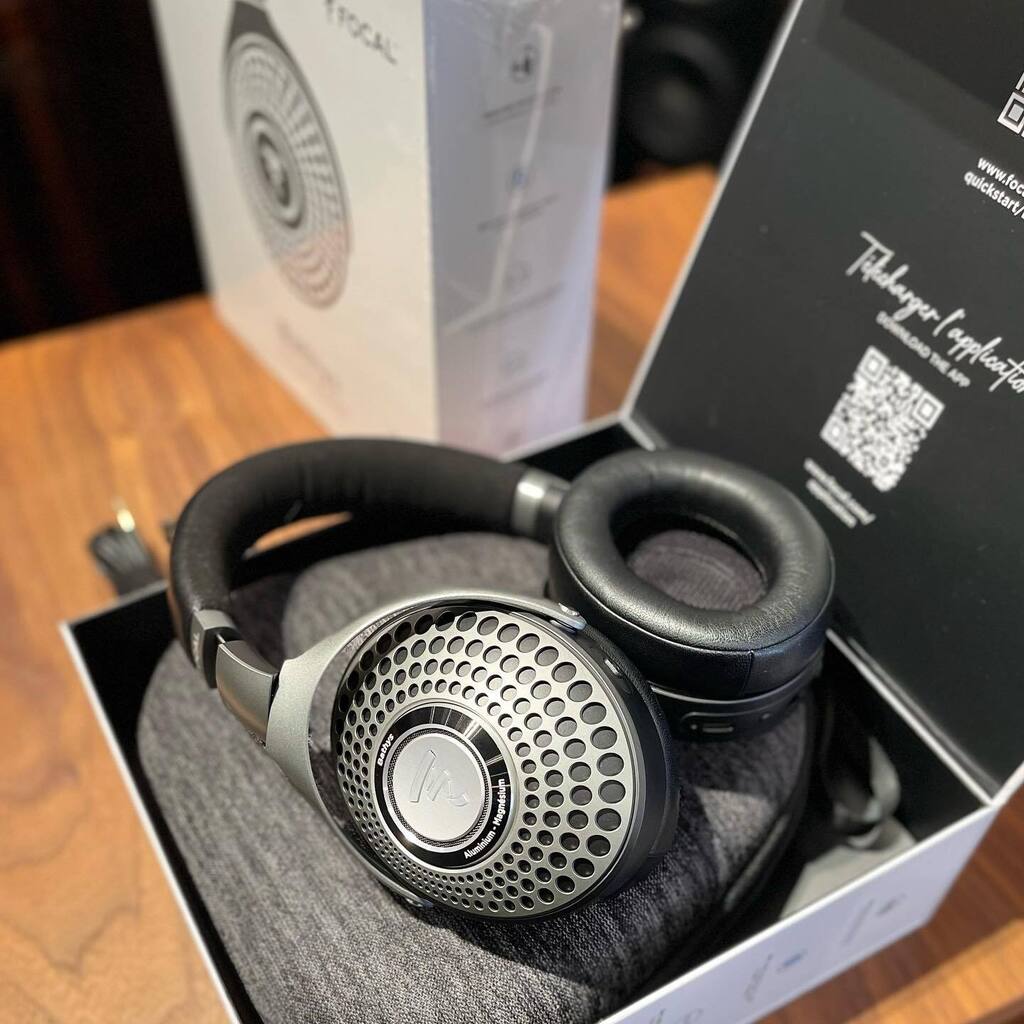 AudioVenue's tweet photo. Focal Bathys, Bluetooth, noise cancelling, wireless headphones now in stock.
.
#focal #focalheadphones #focalbathys #bathys #focalcans #wirelessheadphones #wireless #activenoisecancelling #musical #audiovenue #headphones #noisecancelling #hiendheadph… https://t.co/Lr1lSKlDTL https://t.co/30wqcKsc5h