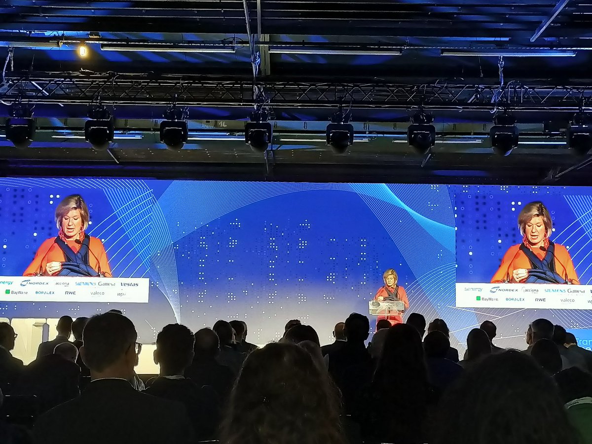 windocene's tweet photo. 1/ CNE12 : Premier jour du 12eme colloque national de l'éolien ! Le discours introductif d'Anne-Catherine de Tourtier est exaltant : "Les ailes du changement sont toujours portées par le vent" @feeasso 

#eolien #EnR #France #énergie https://t.co/pscSMjfPbS