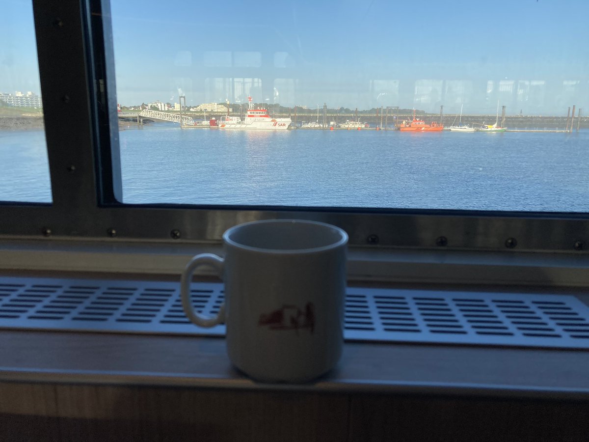CCRoggatz's tweet photo. Today marks the real start of #DIALMOD, my #FreigeistFellow|ship @VolkswagenSt project: I’m off to #Helgoland to collect the first batch of biofilms as basis for our lab cultures @UniBremen & to help answer fundamental questions on #community #ChemicalEcology and communication! https://t.co/ngWVvIsmwf