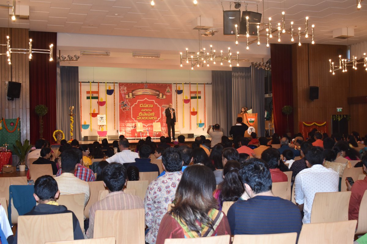 eoiberlin's tweet photo. Festivals of 🇮🇳 in 🇩🇪!
The Indian community in #Mannheim participated in #Dussehra and #Diwali celebrations by Germany Telugu Vedika e.V. with great enthusiasm. https://t.co/n4IxEEBH1S