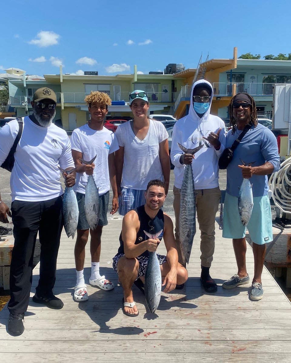 StreetWavesOrg's tweet photo. Good kids, Good Cops, making good times. https://t.co/G7bUv1D1a4