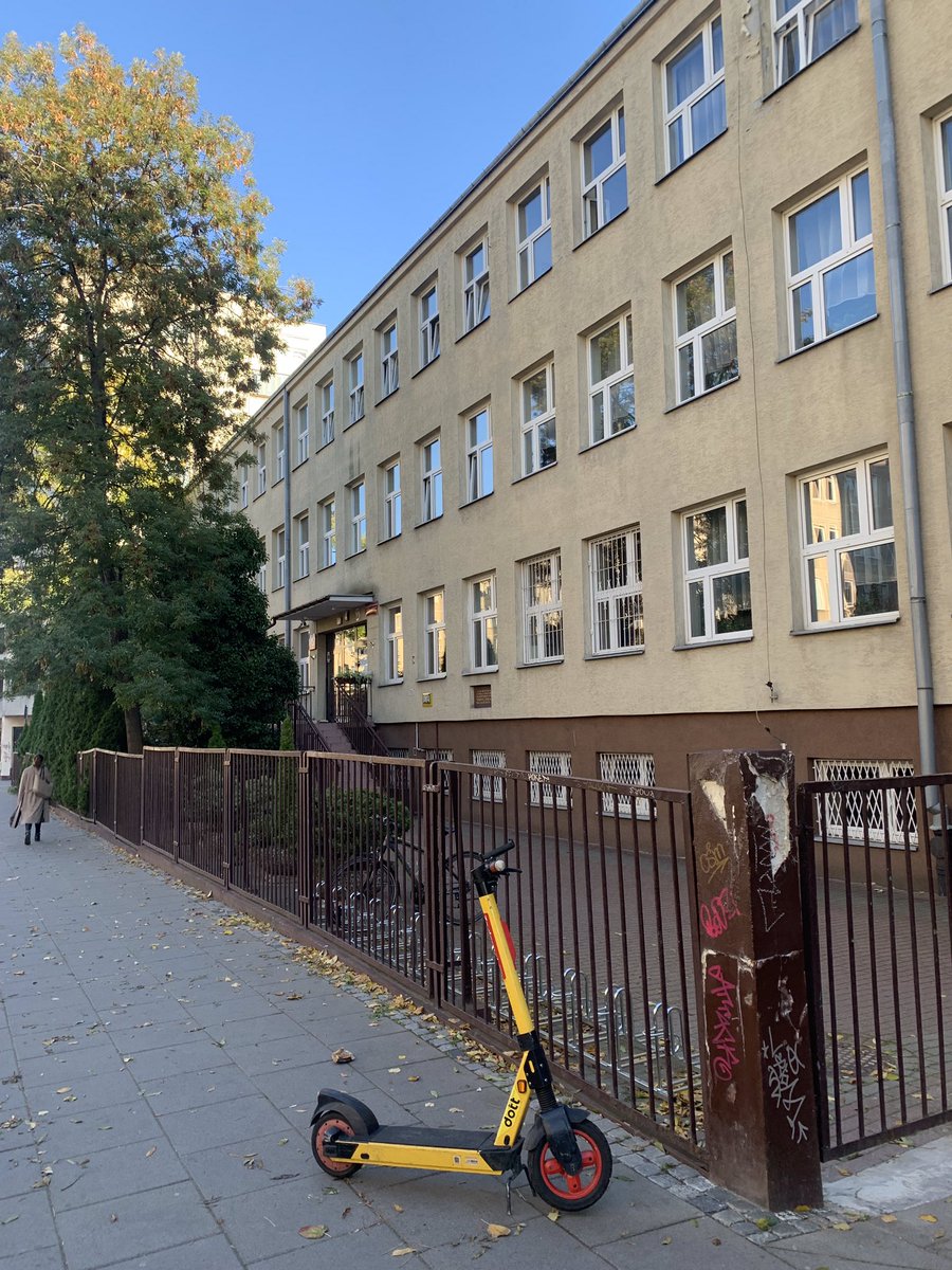 CodingDeptSTJ's tweet image. A very insightful &amp;amp; informative week so far at our train the trainer workshop in XVII Livermore Ogolnoksztalcace im. Jana Nowaka-Jezioranskiego, Secondary School in Warsaw as part of our @EUErasmusPlus 🧪🎭🧬 @SCaherly @stjosephsrush @tcddublin @Gaietyschool