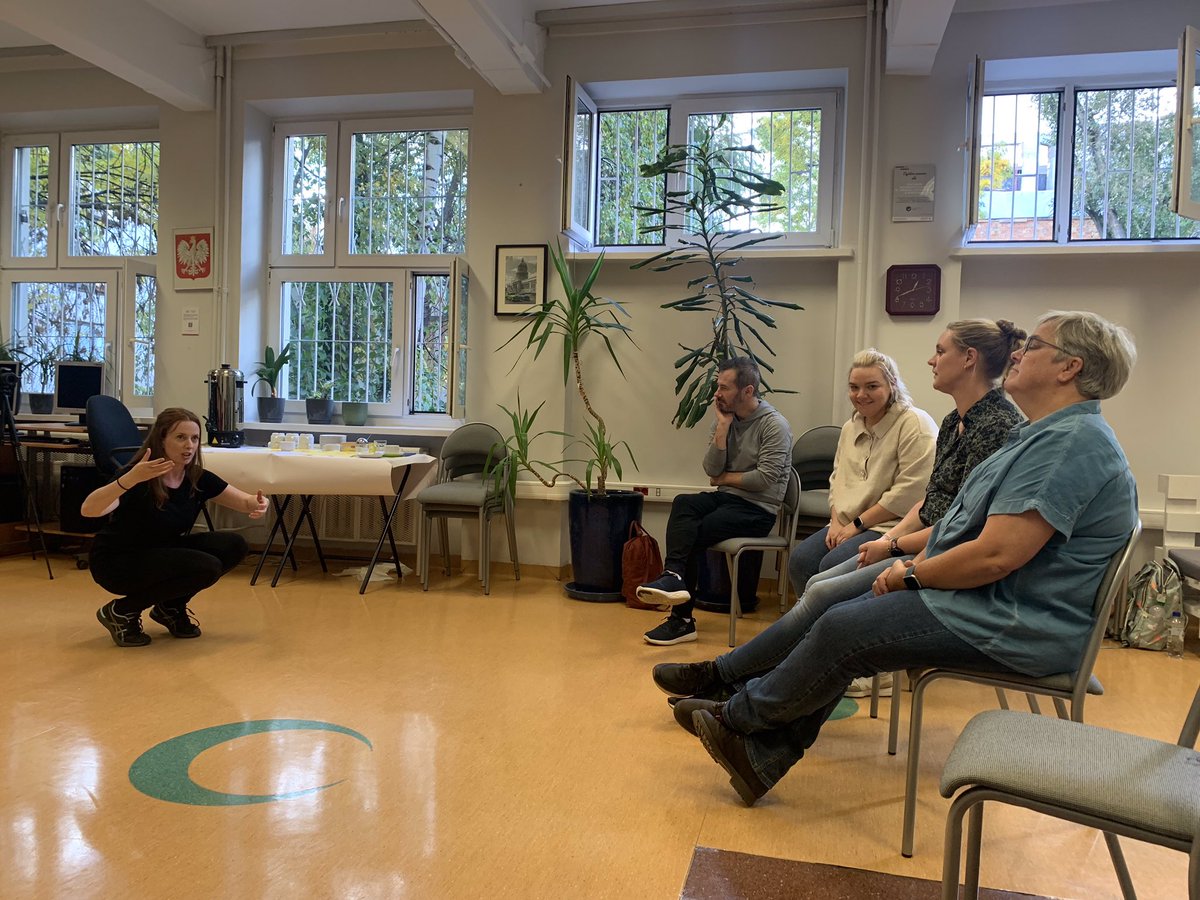 CodingDeptSTJ's tweet image. A very insightful &amp;amp; informative week so far at our train the trainer workshop in XVII Livermore Ogolnoksztalcace im. Jana Nowaka-Jezioranskiego, Secondary School in Warsaw as part of our @EUErasmusPlus 🧪🎭🧬 @SCaherly @stjosephsrush @tcddublin @Gaietyschool