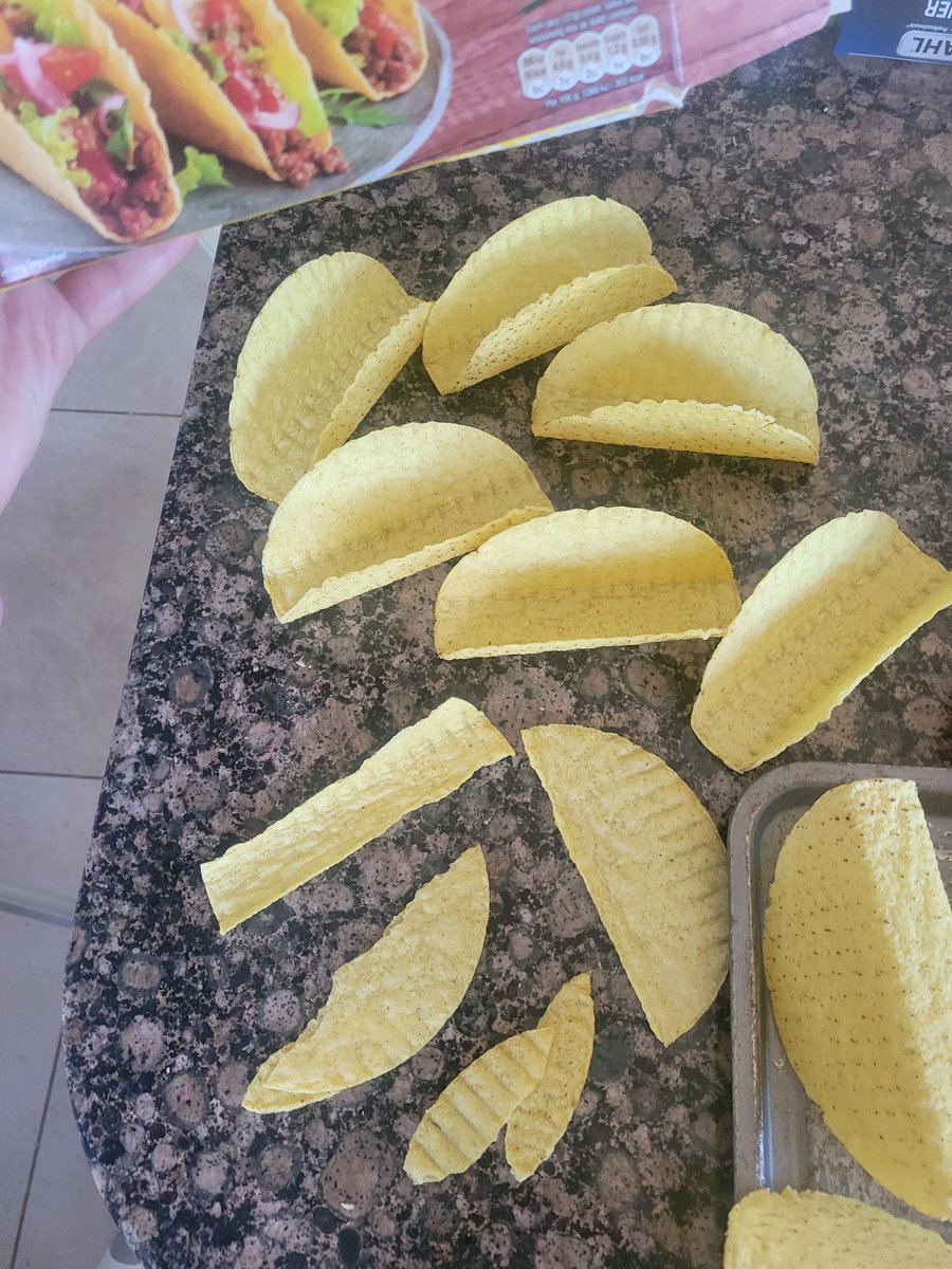 ritarodwell's tweet photo. are they meant to be like this @oldelpasouk @sainsburys?! more than half broken or smashed https://t.co/maA8otXDWe