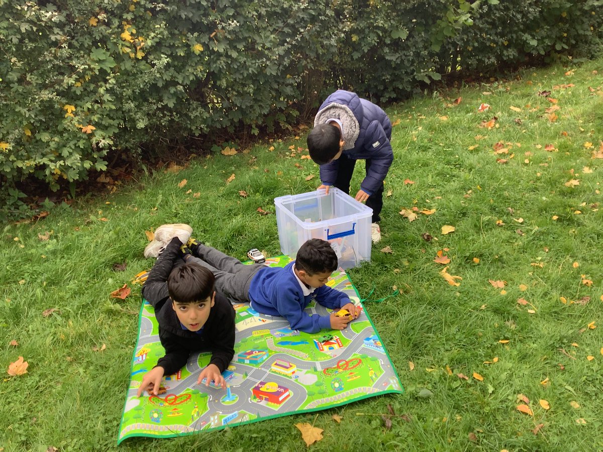 bpsclassof2029's tweet photo. What a fabulous time we had playing in the environmental garden yesterday. #playingislearning #learningisplaying #outdoorP1 #outdoorP2 thanks @LynnDic36006473 for your fabulous forest school inspired learning opportunities. https://t.co/R3aZKkYx8q