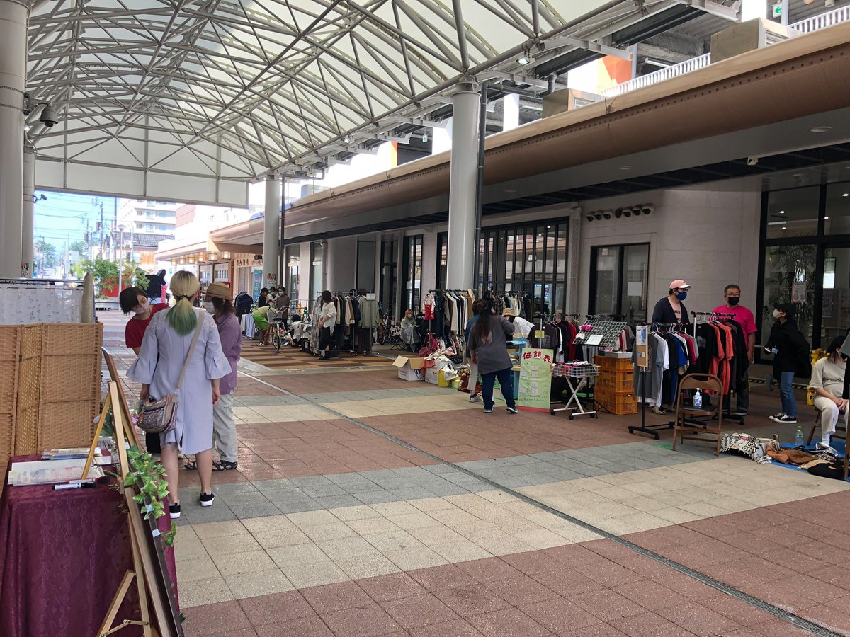 jwcmp's tweet photo. 【SAKATA Morning FREA market 】
こんばんは！まいんです💐

来月最後の朝市フリマの募集〆切は、、
　　\   10月21日(金) ！！🏃‍♀️✨  /

売りたいものが眠っている方、ハンドメイド作品を出店したい方

どしどしご応募ください🙌💓
(マッサージなど体験型の出店も可能です！) https://t.co/US19gRAaz9