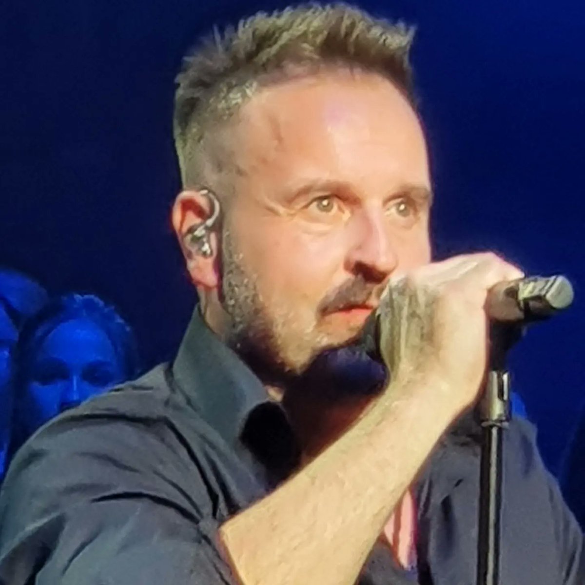 FrancesOfficial's tweet photo. This man never disappoints, amazing night at @RoyalAlbertHall
#rah #greatnightwithfriends #ohwhatavoice #themanwhosingsabit #bringonthetour2023
#supportTheSamaritans
#MentalHealthAwareness
@AlfieBoe https://t.co/TyaYfgddTh