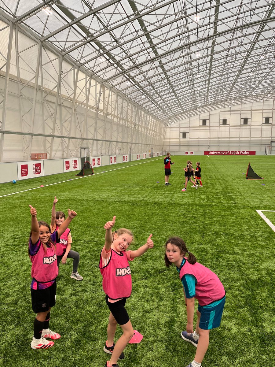 HuddlePontyTown's tweet photo. What an amazing effort by the @FAWales Women's team last night 👏

Inspired by the game? Come down to @USWSport Park on Wednesdays 4.30-5.30pm &amp; try our FREE Huddle sessions.

Sessions are for 5-12 year old girls in our indoor barn.

#Inspireageneration #Dragons 💜🐉👧⚽️ https://t.co/XnuvtVsF8i