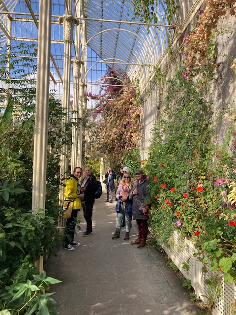 BrayInstituteFE's tweet photo. Art students from the QQI Level 5 Art, Craft and Design and Fine Art Practice Courses visited the national Botanic Gardens in Dublin to view the Sculpture in Context exhibition.
#artcraftdesign #botanicgardens #sculpture #plc #furthereducation #bifecourses https://t.co/i7ghvYCCds