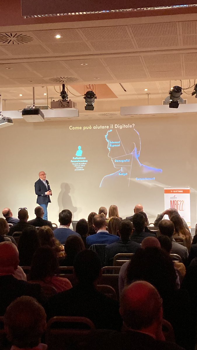 AndColombo's tweet photo. Continuiamo nel #MRF22 con @AltieriLuca di @IBMItalia che condivide l’importanza dell’evoluzione della
Segmentazione grazie ai #digital #data alla #AI e #machinelearning #disruption #insight #strategy #analytics https://t.co/NzMNPOyH0M
