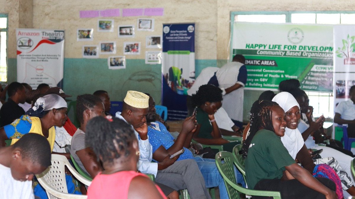Wanavijiji_sdi's tweet photo. Happening now; Over 50 groups in attendance at Muungano's @WeAreVCA grant awarding event.Groups exhibit their various innovations essential in addressing the global climate change challenge in a bid to promote change.
#ourcityoverprofit
#voicesforjustclimateaction https://t.co/FKEskVA4hm