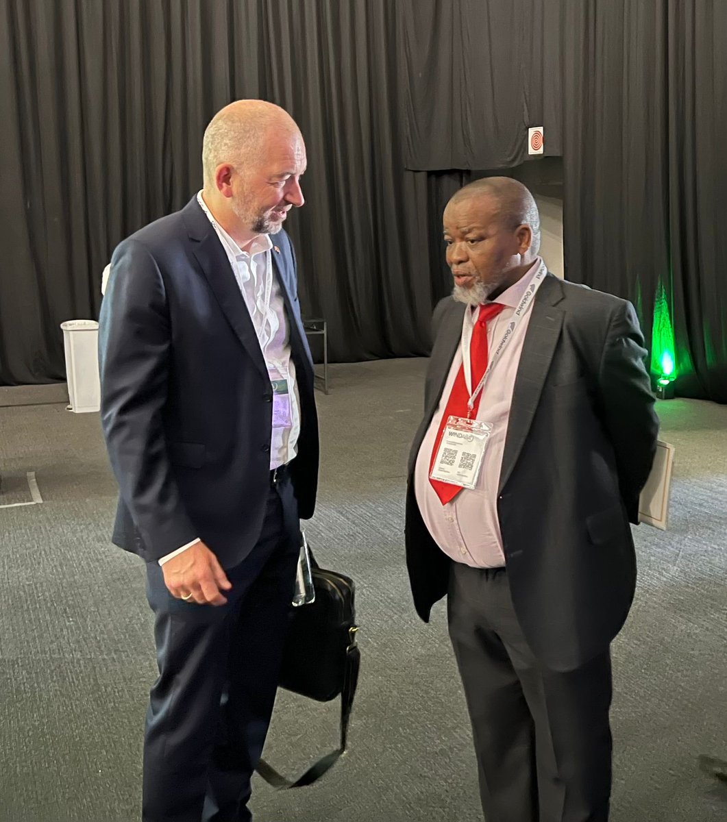DKAMBinSA's tweet photo. Leading a powerful delegation of Danish #green investors, #wind technology providers and #renewable energy experts to #SouthAfrica to meet and build partnerships with #SouthAfrican stakeholders🇩🇰🤝🇿🇦 Great also to discuss our partnership with Minister Mantashe at the #Windaba 🙏 https://t.co/rDUicMU9bv