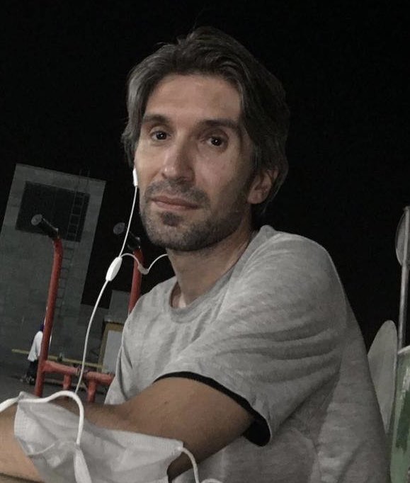 *‌مسئولیت هر گزندی به جان و سلامت #آرش_صادقی با حکومت و قوه قضاییه است*
به گفته منابع آگاه از عصر دوشنبه حدود ساعت ۴ آرش به تماس های دوستان و خانواده پاسخ نمی دهد. او به کندروسارکوما مبتلا است و باید به داروهایش دسترسی داشته باشد. این اقدام مصداق ناپدیدسازی قهری است.
#مهسا_امینی