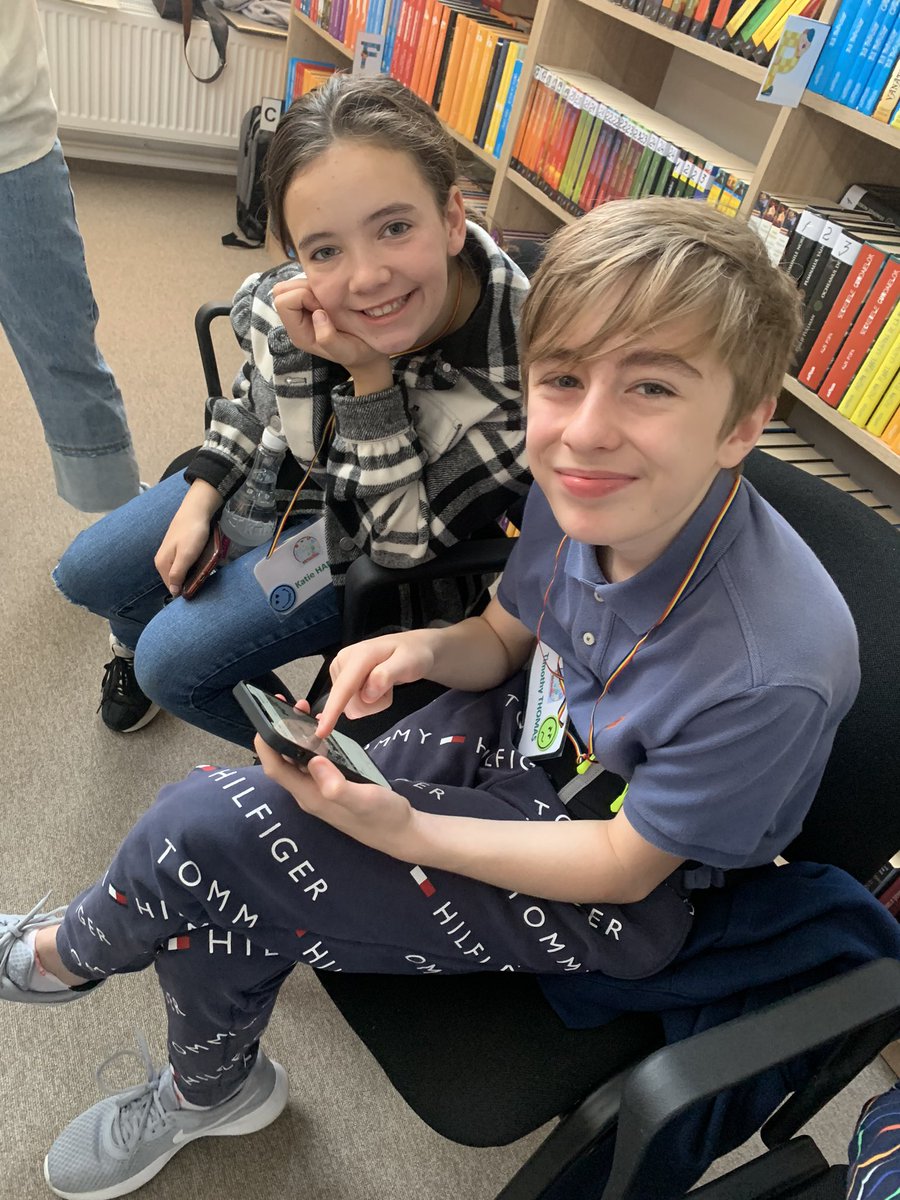 SCA_EA's tweet photo. Another morning working with our partners from Romania and Turkey. Looking at QR codes and use of VR apps🕵️♀️ @BishopHedleyRC @MissNorman18 @int_links #Web2Tools #hedleymatters https://t.co/j6xpEGujpX